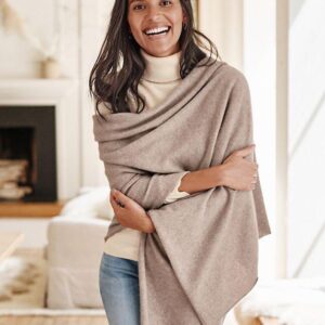 Oversized beige cashmere shawl with a luxurious texture and classic sophisticated style Inspired by timeless elegance, this oversized cashmere blend shawl brings luxury and comfort together.